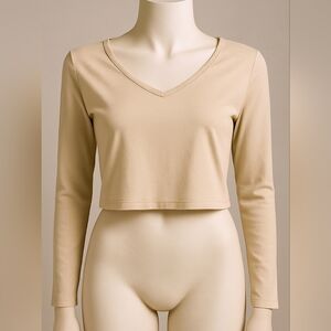 Wild Fable Long Sleeve V-Neck Top – Taupe, Size Small